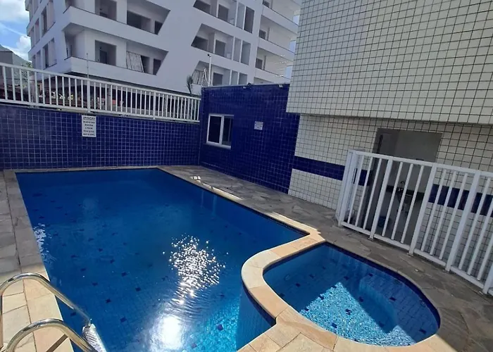 LINDO APARTAMENTO EM UBATUBA NA PRAIA DO ITAGUA, SAUNA, PISCINA, WI-FI, AR CONDICIONADO, 2 VAGAS DE ESTACIONAMENTO e BELA VISTA DA SACADA